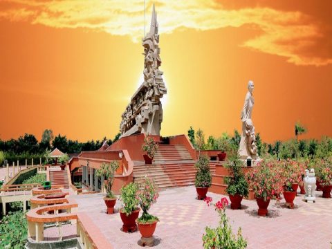 Công Viên Tượng đài Long An