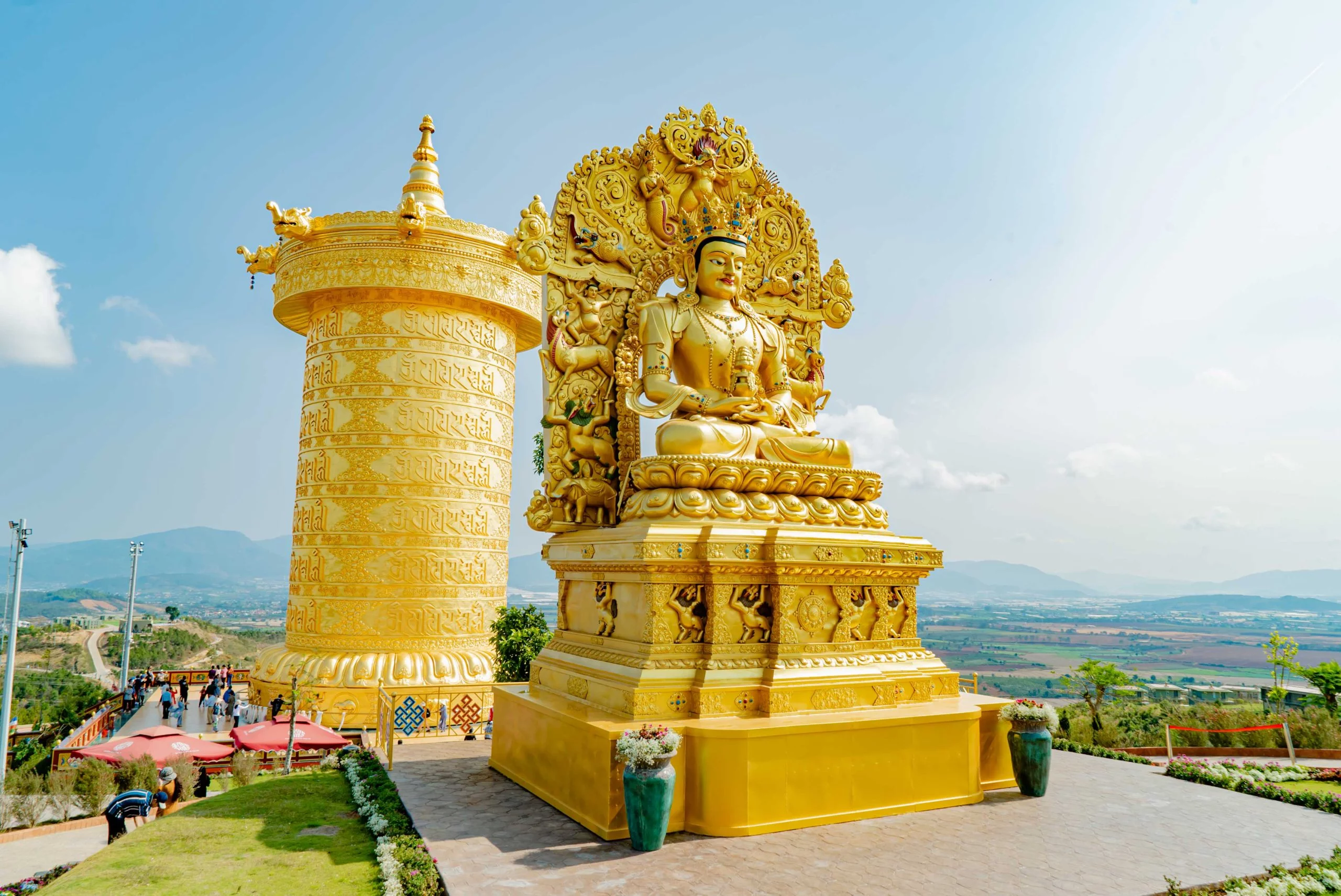 Tượng Phật Trường Thọ – Đức Phật Vô Lượng Thọ – Amitayus (bên trái)