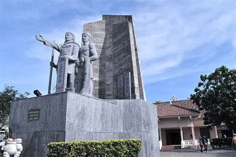 Âm linh tự và Nhà trưng bày Đội Hoàng Sa kiêm quản Bắc Hải