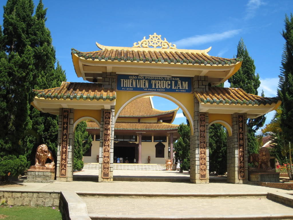 Hồ Tuyền Lâm & Thiền Viện Trúc Lâm