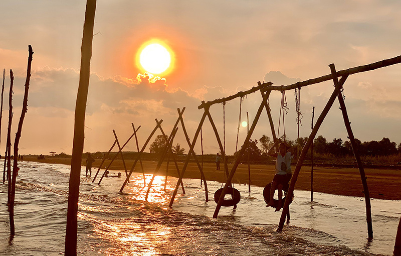 Khu du lịch sinh thái Hồ Bể